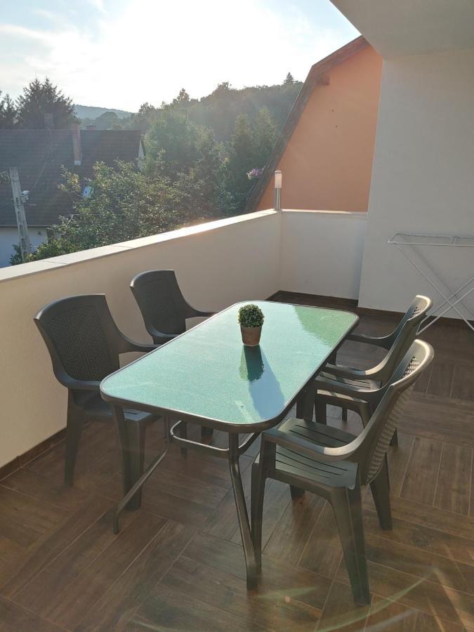 Fiesta Apartman Мішкольц Екстер'єр фото