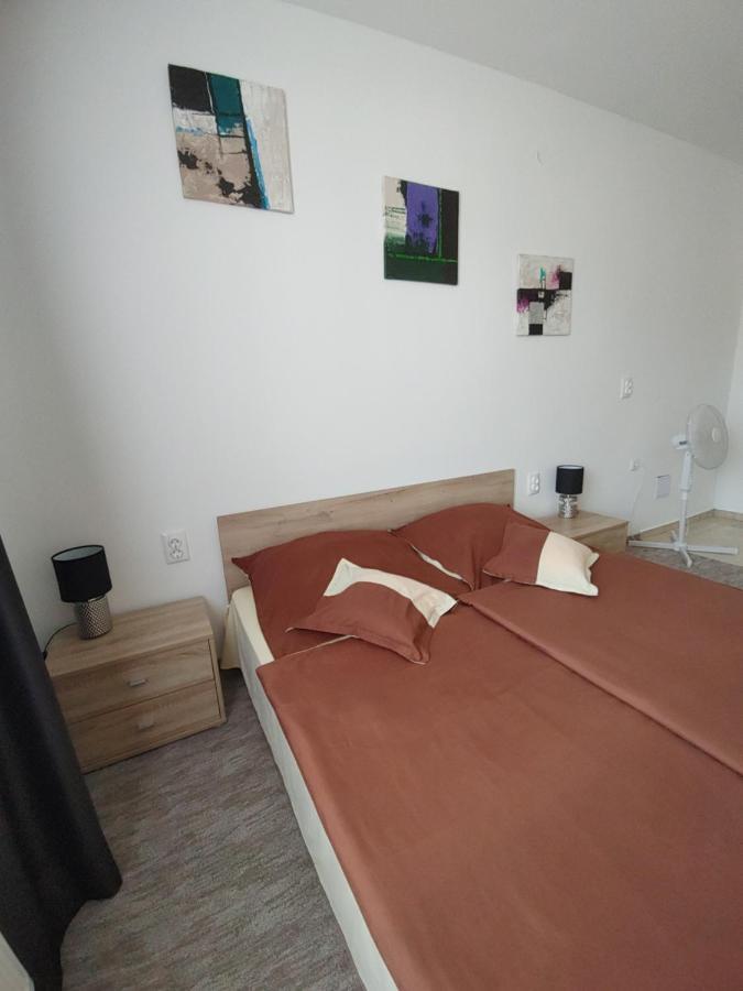 Fiesta Apartman Мішкольц Екстер'єр фото