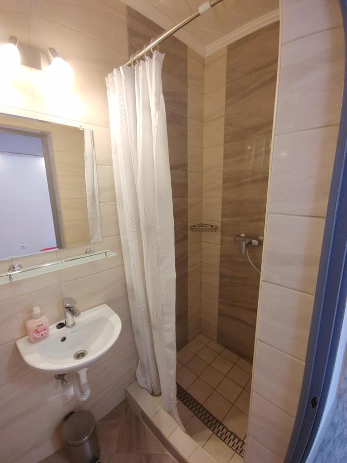 Fiesta Apartman Мішкольц Екстер'єр фото