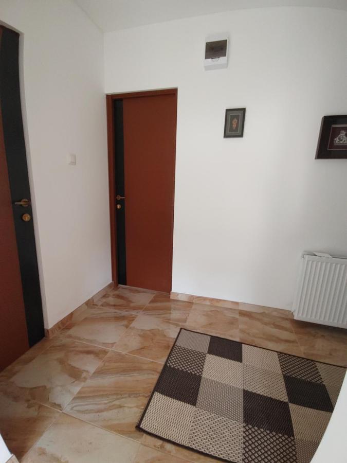 Fiesta Apartman Мішкольц Екстер'єр фото