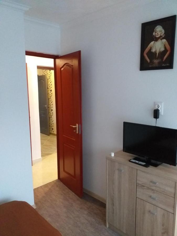 Fiesta Apartman Мішкольц Екстер'єр фото