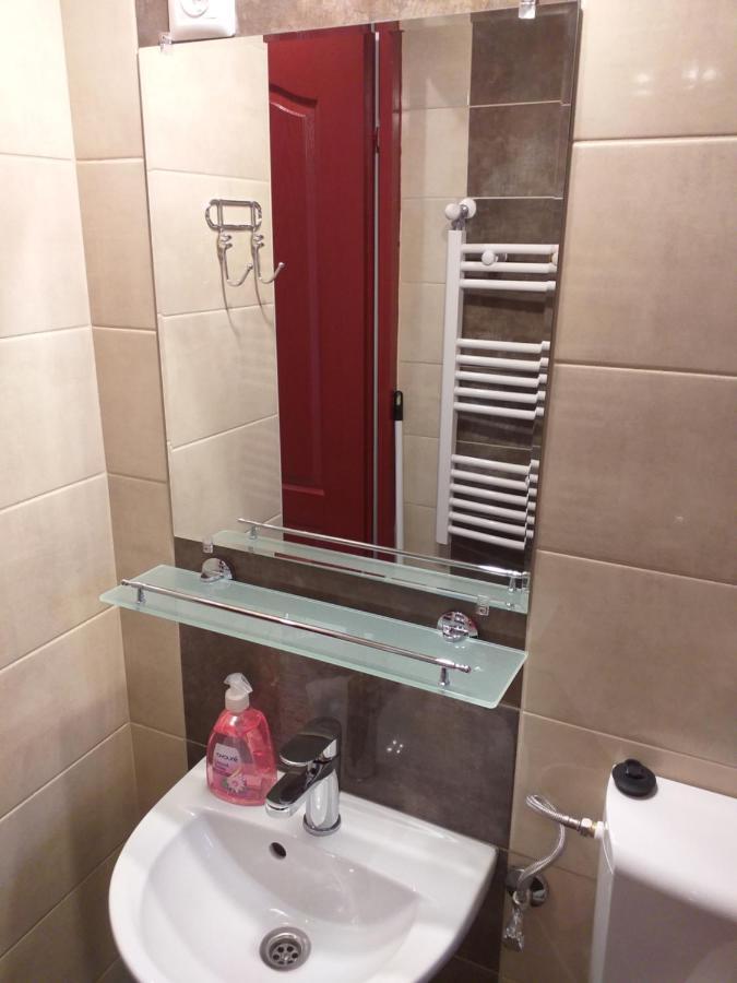 Fiesta Apartman Мішкольц Екстер'єр фото